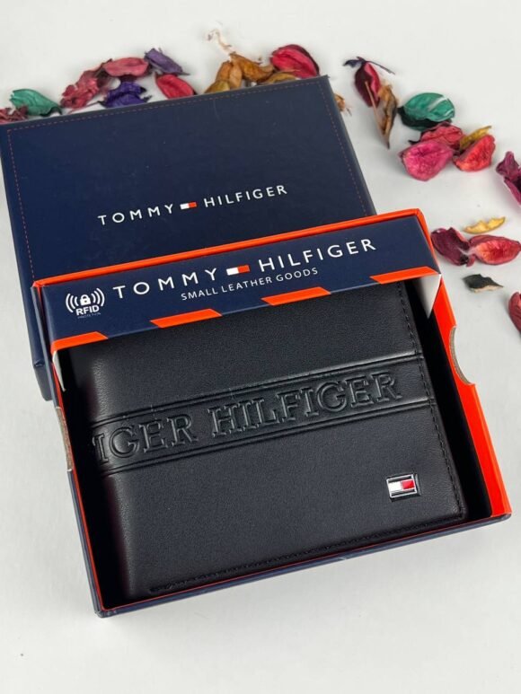 Tommy Hilfiger Men's Genuine Leather Wallet – RFID Blocking Bifold - Image 3
